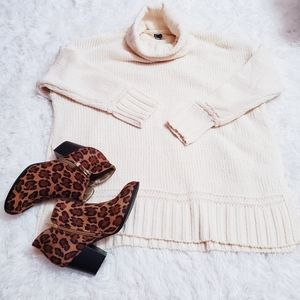 American Eagle cream oversize crop cowl sweater